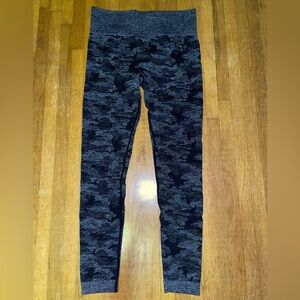 Camo print leggings